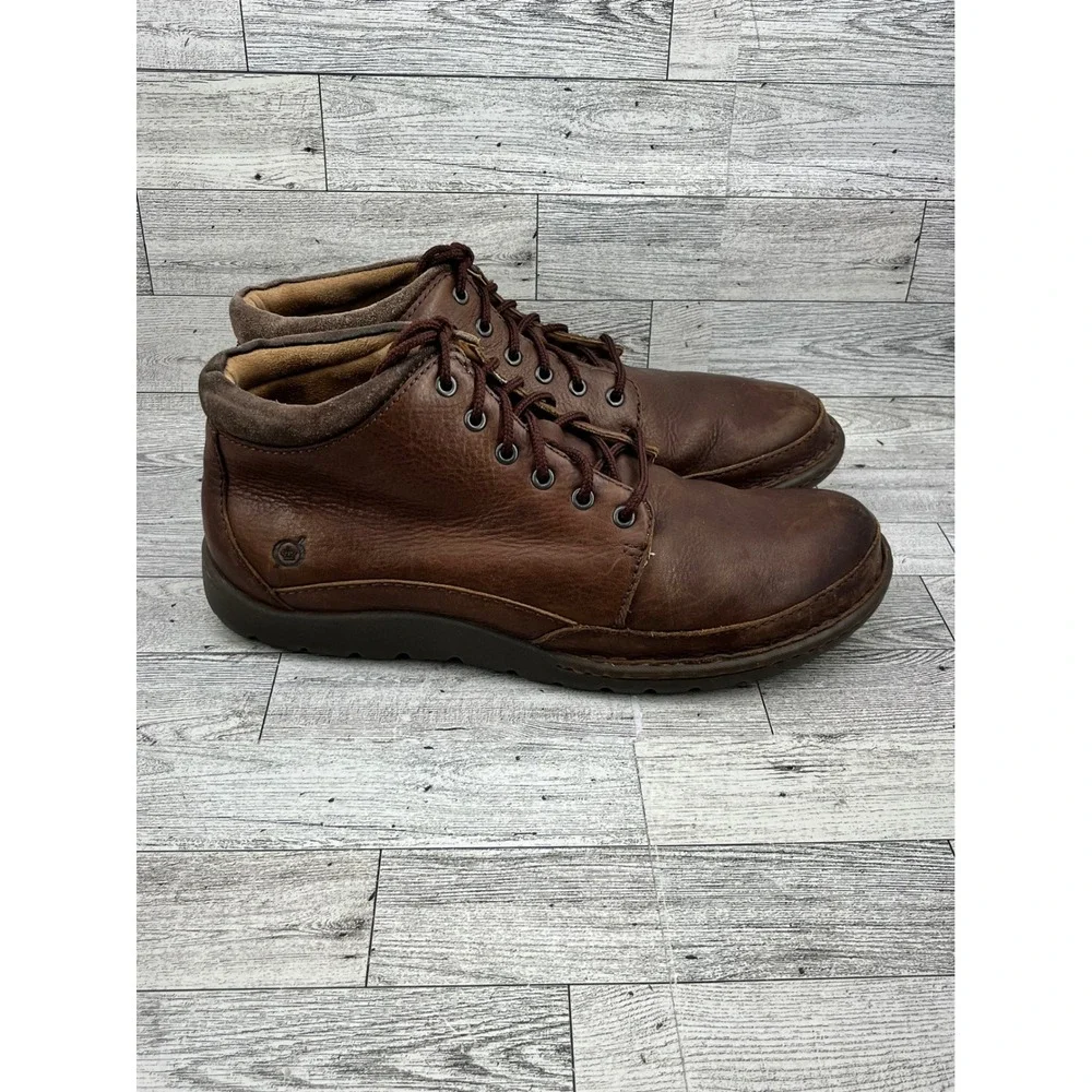 Born Men Brown Leather Chukka Boots Lace Up Padded Collar Casual Shoes Size 9.5M